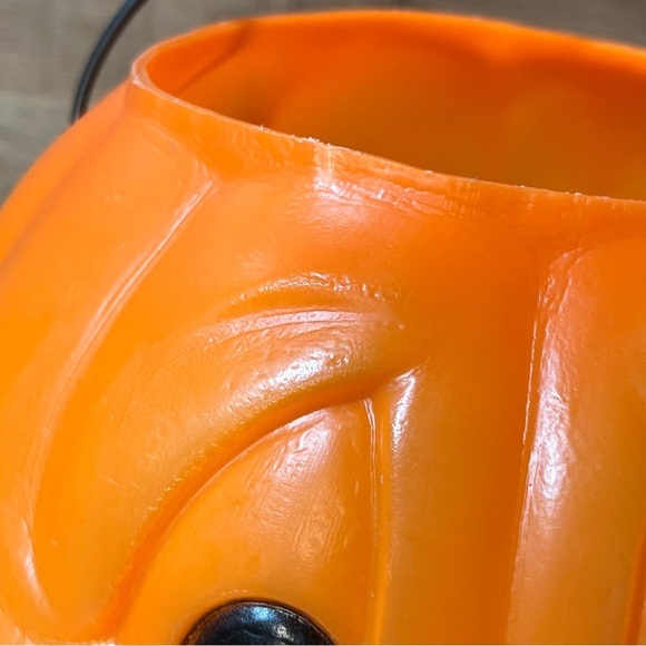 Vintage Halloween Blow Mold General Foam Pumpkin Jack O Lantern Candy Bucket - Picture 5 of 10